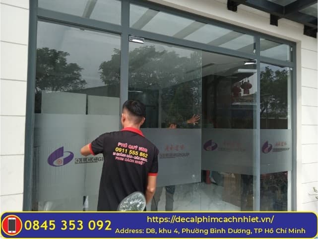 Don_vi_thi_cong_decal_chuyen_nghiep_1777111427040