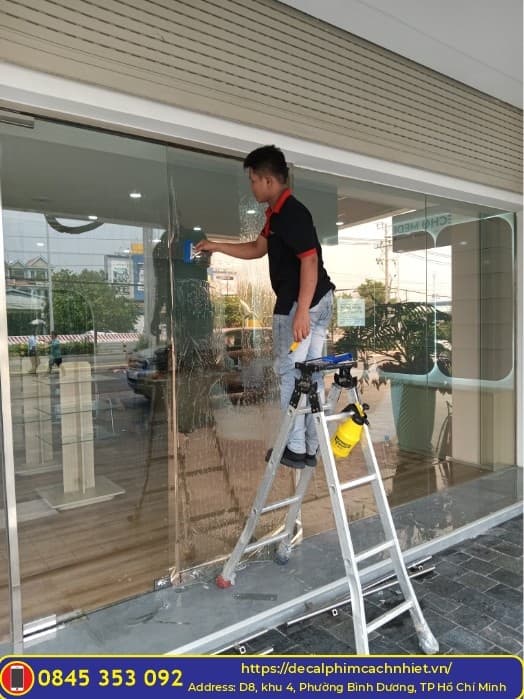 decal_cach_nhiet_decal_van_phong_tai_cac_van_phong_binh_duong_1776659815579